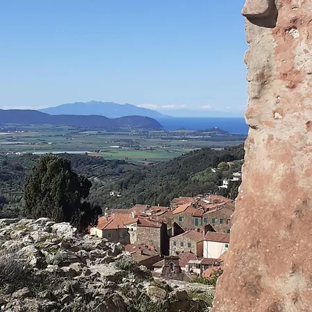 Bilocale Vista Mare Nel Borgo Di